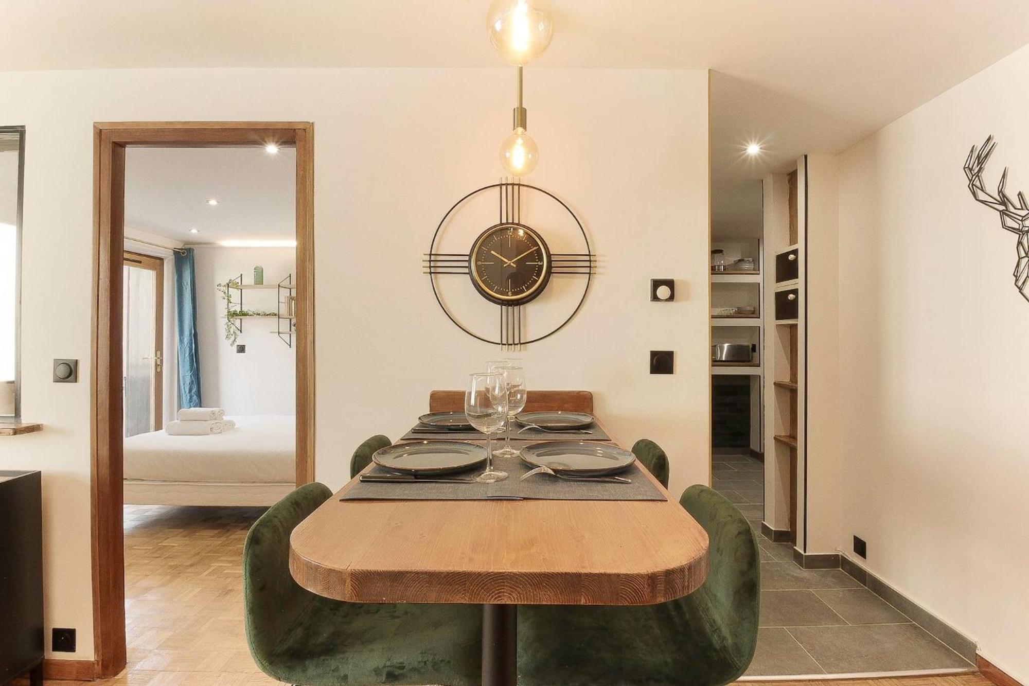 Bellevarde Apt - Newly Renovated - Central - Beside Tmb Start/End レ・ズッシュ エクステリア 写真