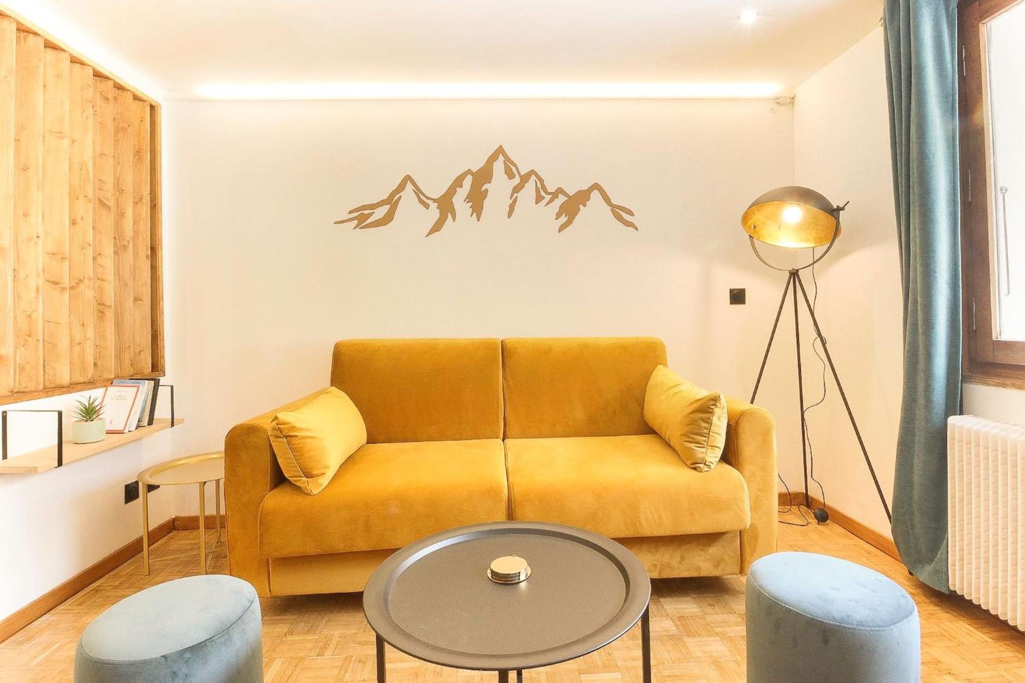 Bellevarde Apt - Newly Renovated - Central - Beside Tmb Start/End レ・ズッシュ エクステリア 写真